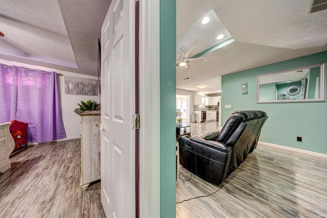 209 W Savannah Drive, Huntingburg, IN 47542