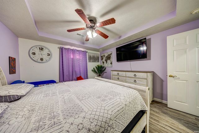 209 W Savannah Drive, Huntingburg, IN 47542