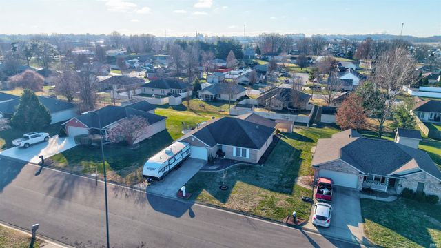 209 W Savannah Drive, Huntingburg, IN 47542