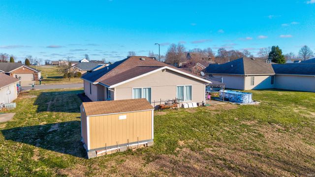 209 W Savannah Drive, Huntingburg, IN 47542