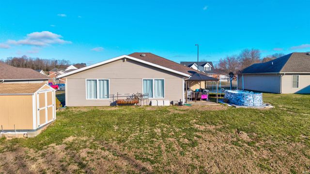 209 W Savannah Drive, Huntingburg, IN 47542