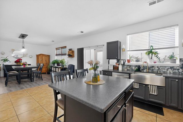 2512 Mountain Gate Lane SW, Albuquerque, NM 87121