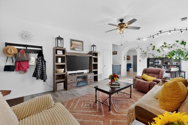 2512 Mountain Gate Lane SW, Albuquerque, NM 87121