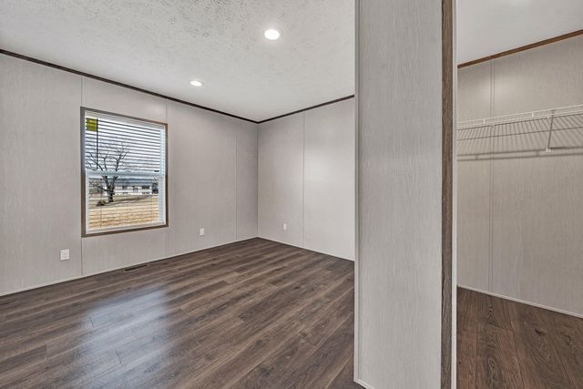 2206 Lipscomb RD, Moneta, VA 24121