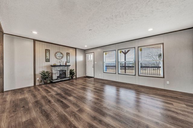 2206 Lipscomb RD, Moneta, VA 24121