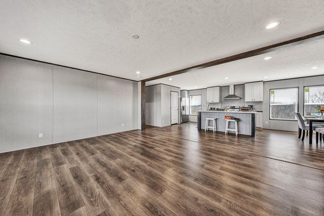 2206 Lipscomb RD, Moneta, VA 24121