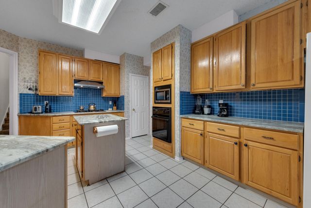 4622 Devonshire Drive, Grand Prairie, TX 75052