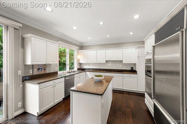 2010 Northlawn Boulevard, Birmingham, MI 48009