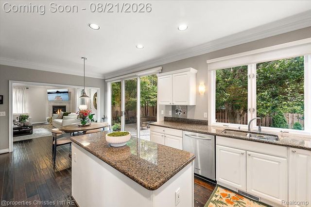 2010 Northlawn Boulevard, Birmingham, MI 48009