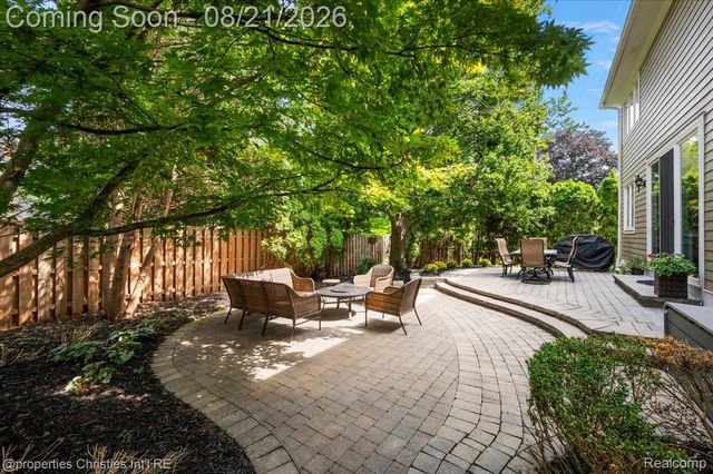 2010 Northlawn Boulevard, Birmingham, MI 48009