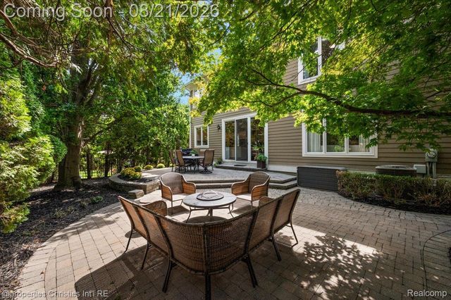 2010 Northlawn Boulevard, Birmingham, MI 48009