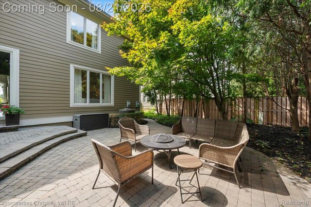 2010 Northlawn Boulevard, Birmingham, MI 48009