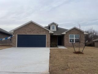 2033 Brush Creek Way, Newcastle, OK 73065