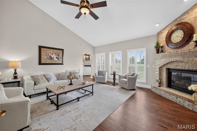 1693 Lancaster Drive, O'fallon, IL 62269