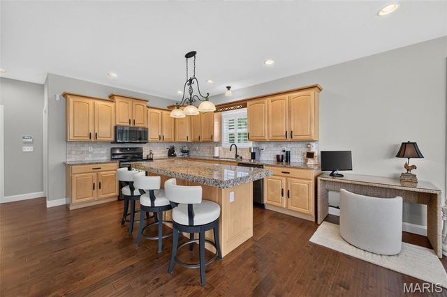 1693 Lancaster Drive, O'fallon, IL 62269
