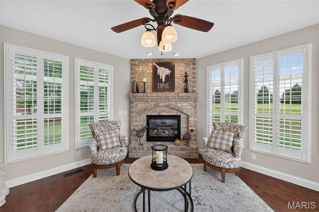 1693 Lancaster Drive, O'fallon, IL 62269