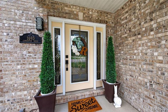 1693 Lancaster Drive, O'fallon, IL 62269