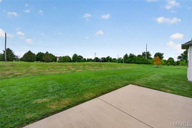 1693 Lancaster Drive, O'fallon, IL 62269