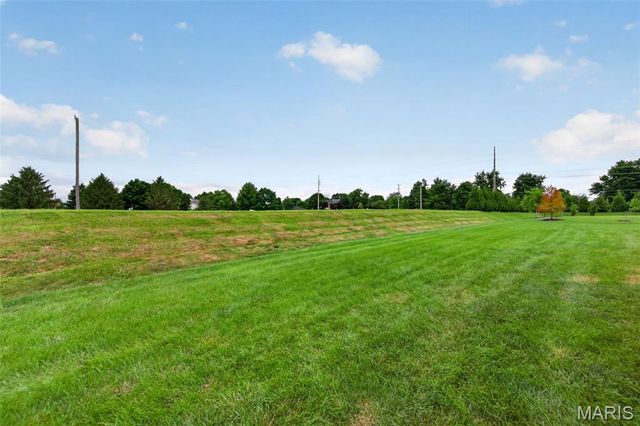 1693 Lancaster Drive, O'fallon, IL 62269