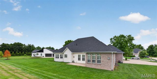 1693 Lancaster Drive, O'fallon, IL 62269