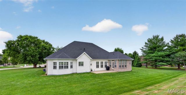 1693 Lancaster Drive, O'fallon, IL 62269
