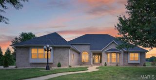 1693 Lancaster Drive, O'fallon, IL 62269