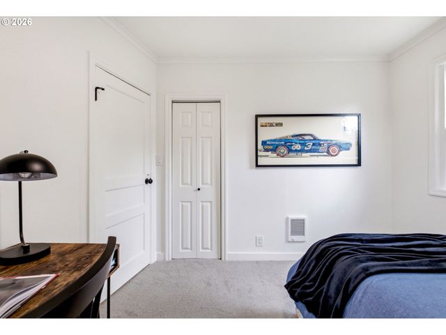 2372 Se 141ST Ave, Portland, OR 97233