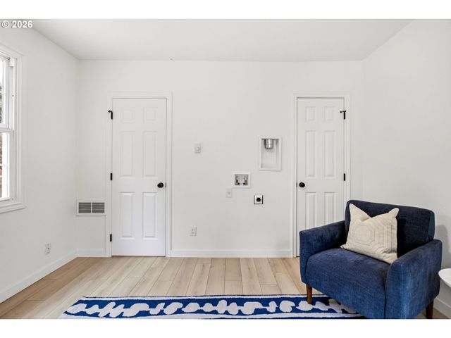 2372 Se 141ST Ave, Portland, OR 97233
