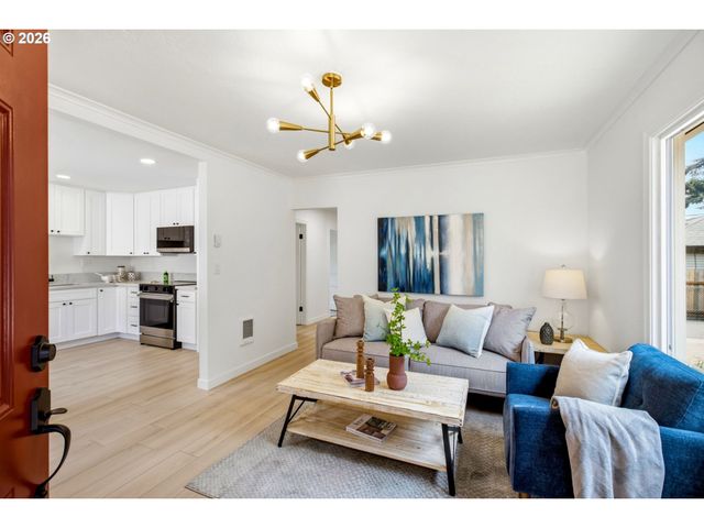 2372 Se 141ST Ave, Portland, OR 97233