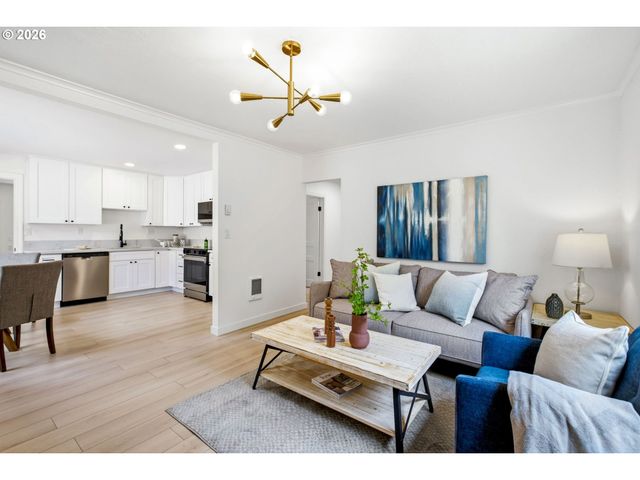 2372 Se 141ST Ave, Portland, OR 97233