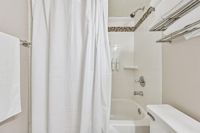 6102 Seawall Boulevard 217, Galveston, TX 77551