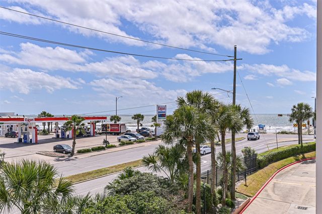 6102 Seawall Boulevard 217, Galveston, TX 77551