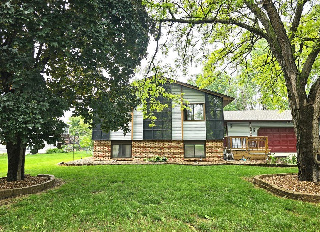 10700 99th Place N, Maple Grove, MN 55369