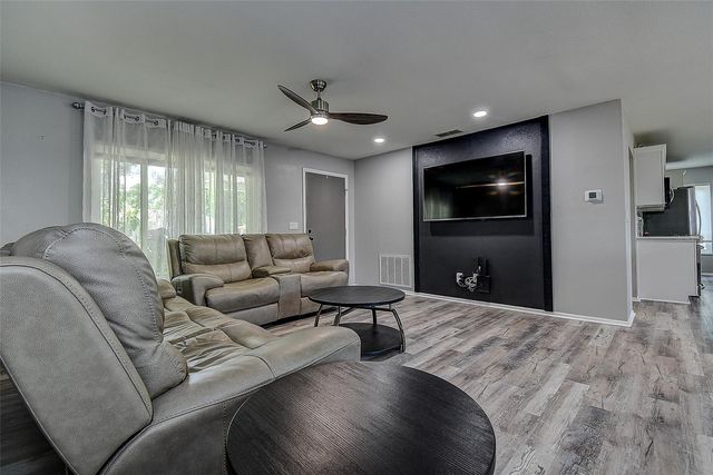2481 MALCOLM DRIVE, Palm Harbor, FL 34684