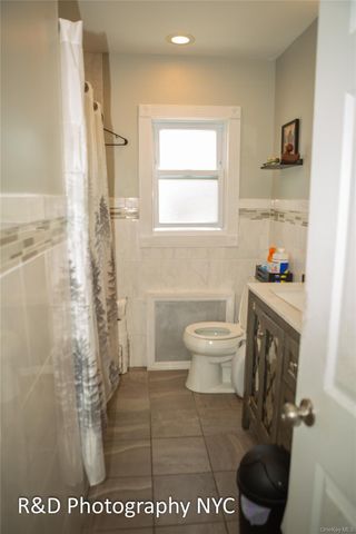 28 Harrison Avenue, Freeport, NY 11520