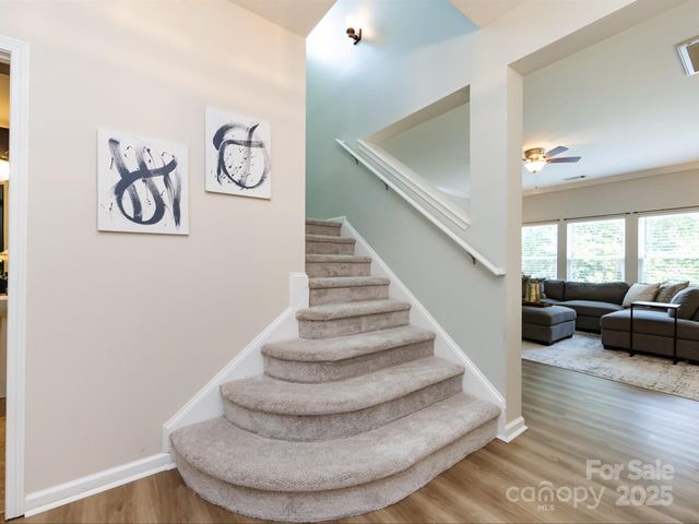 9033 Seamill Road, Charlotte, NC 28278