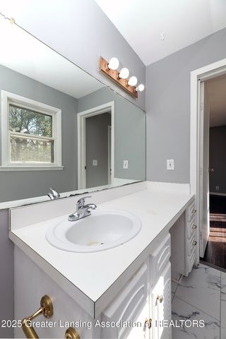 4939 W Columbia Road, Mason, MI 48854