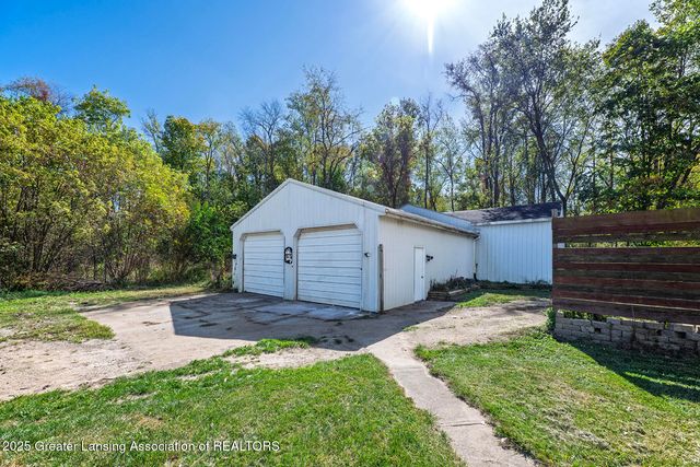 4939 W Columbia Road, Mason, MI 48854