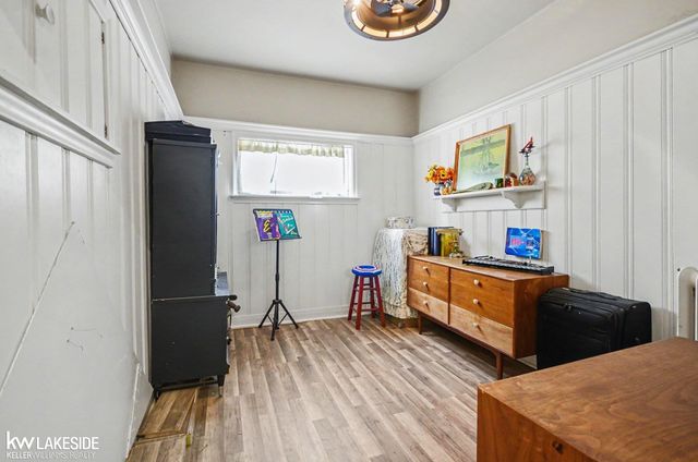21806 Harper Lake Avenue, St Clair Shores, MI 48080