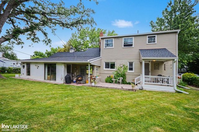 21806 Harper Lake Avenue, St Clair Shores, MI 48080