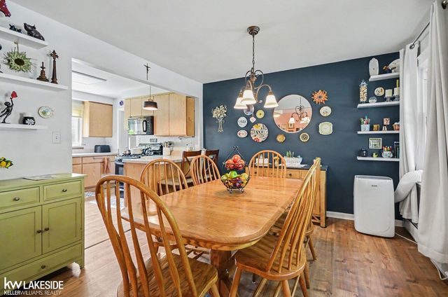 21806 Harper Lake Avenue, St Clair Shores, MI 48080