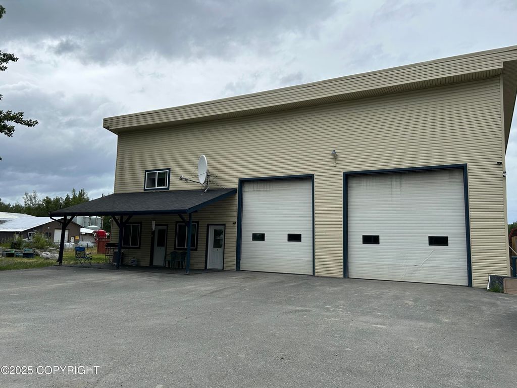 38501 Hugh Street, Sterling, AK 99672