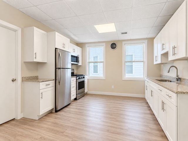 40 Jones Rd 4, Revere, MA 02150