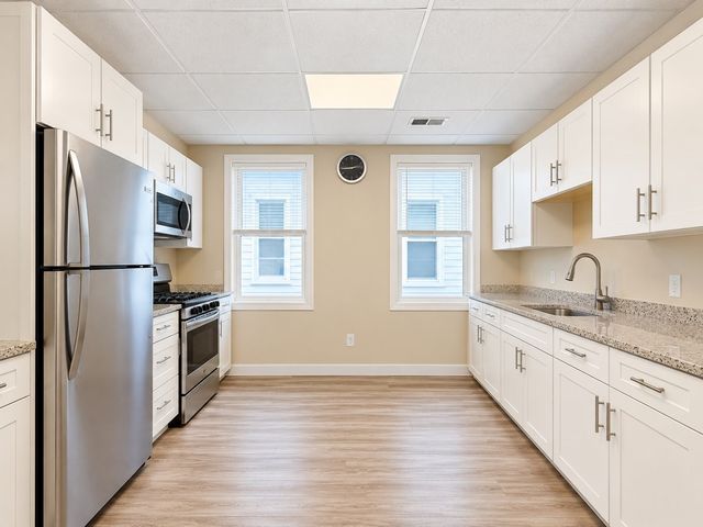 40 Jones Rd 4, Revere, MA 02150