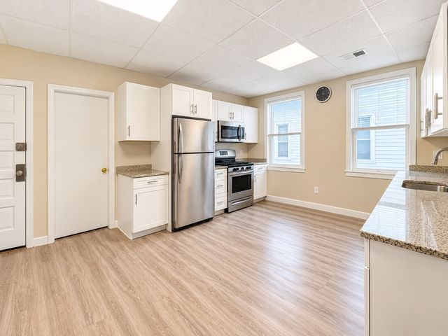 40 Jones Rd 4, Revere, MA 02150