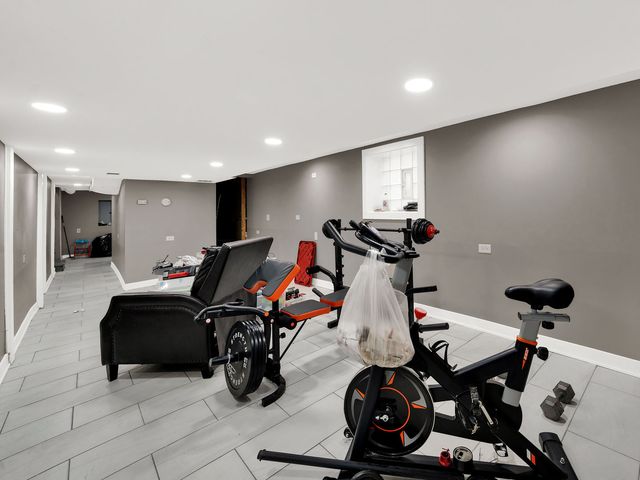 6333 S Whipple Street, Chicago, IL 60629