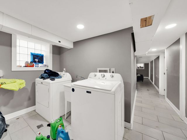 6333 S Whipple Street, Chicago, IL 60629