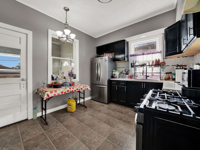 6333 S Whipple Street, Chicago, IL 60629