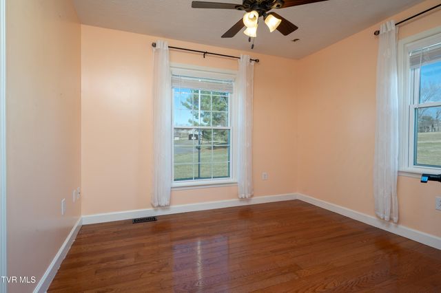 134 Nikki Circle, Church Hill, TN 37642