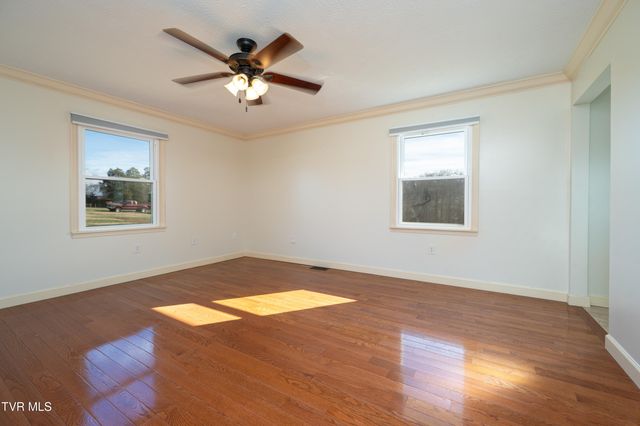 134 Nikki Circle, Church Hill, TN 37642